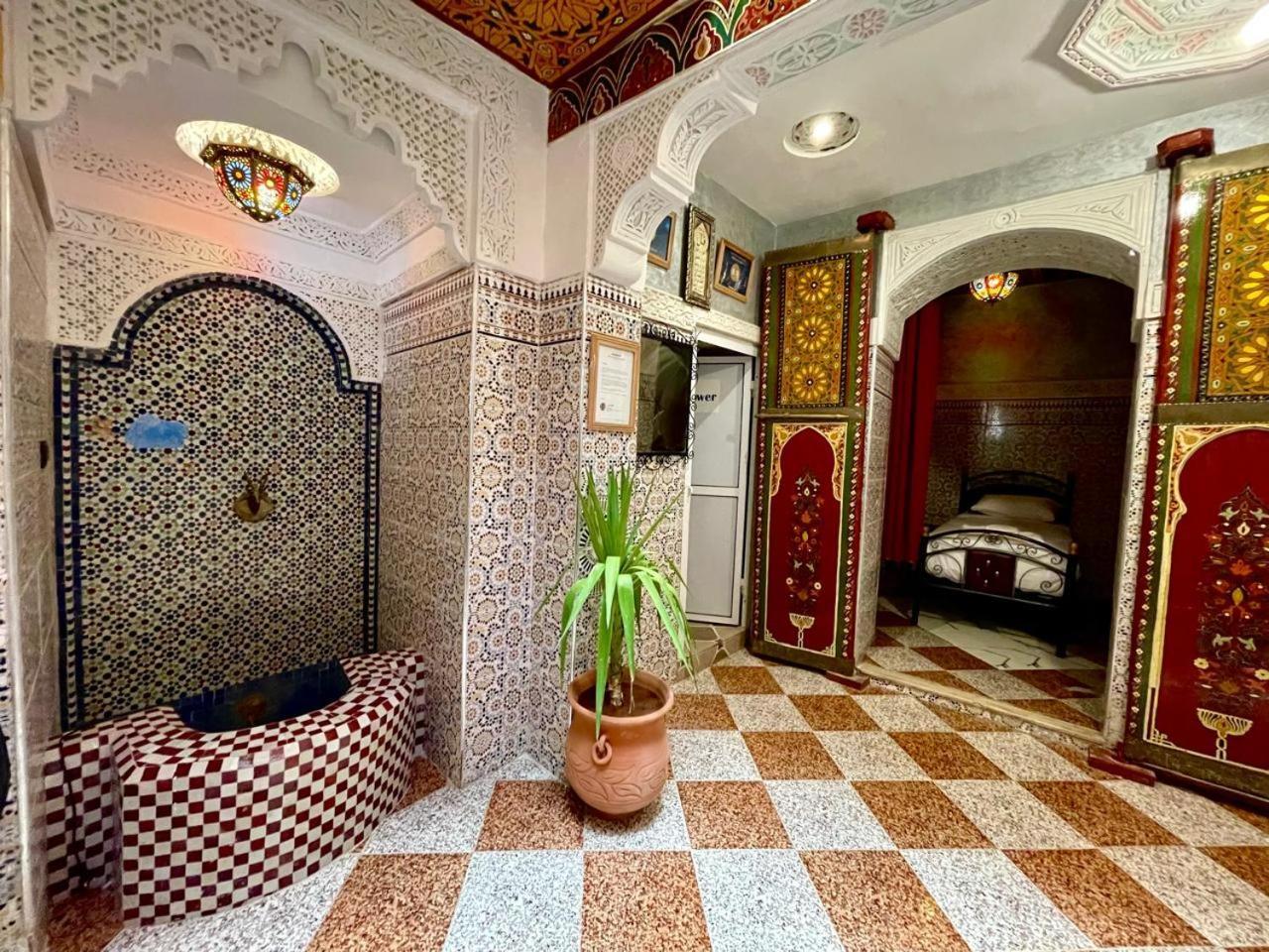 Downtown Hostel Fès Exteriör bild