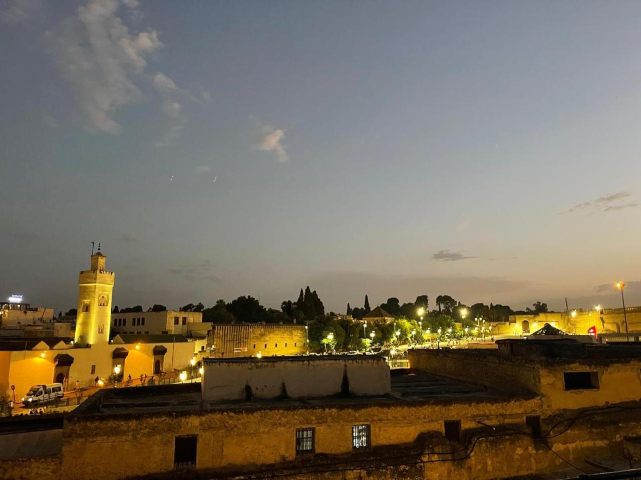 Downtown Hostel Fès Exteriör bild